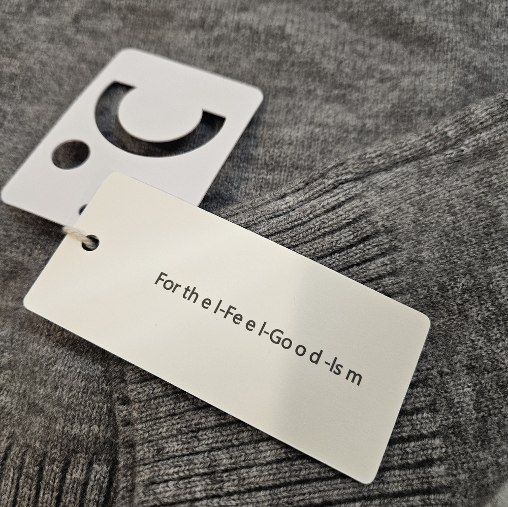 Commense Gray Sweater with Blue Denim Collar - Picture 5 of 8